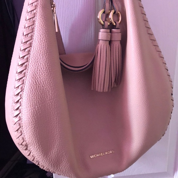 Michael Kors Lauryn Hobo in oyster - Picture 5 of 7